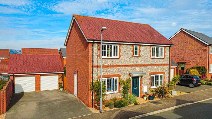 4 Bedroom Detached House For Sale In Gwyther Mead, Bishops Hull, Taunton., TA1