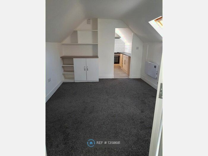 Studio To Rent In Hamilton Road, Felixstowe, IP11