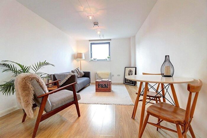 1 Bedroom Apartment To Rent In Mare Street, London Fields, Hackney, London, E8