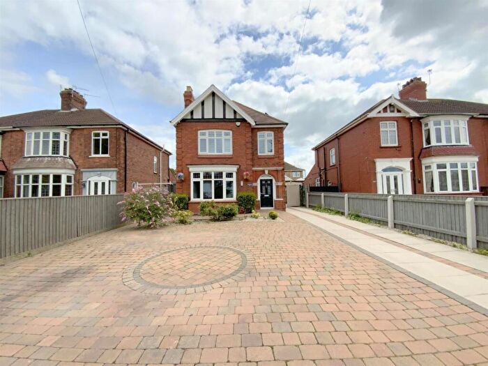 4 Bedroom Detached House For Sale In Clee Road, Cleethorpes, DN35