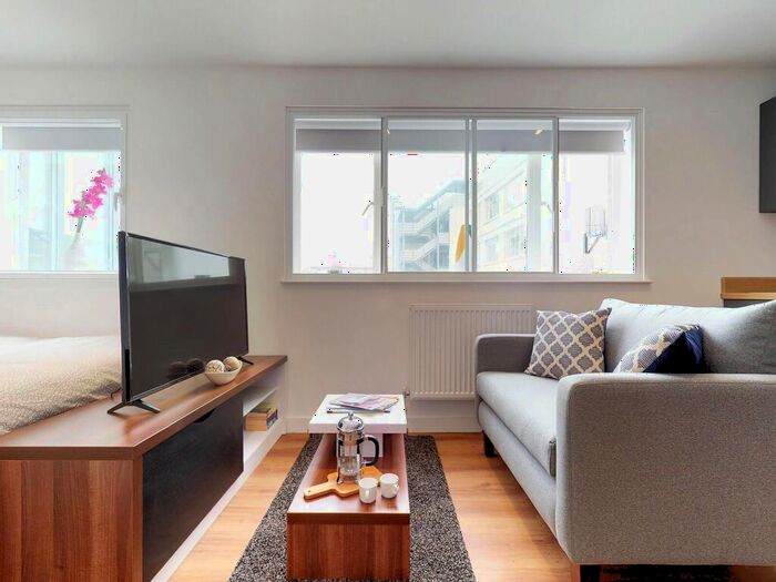 Apartment To Rent In Apt, Gravity Residence #, L2