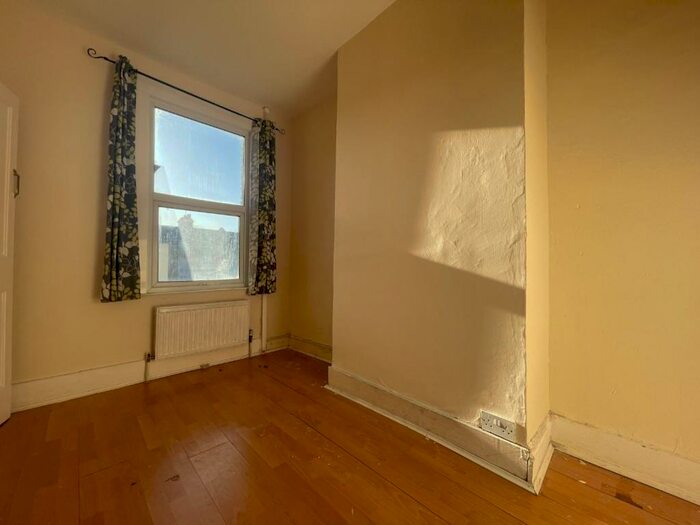 2 Bedroom Terraced House To Rent In Forest Road, London, N9