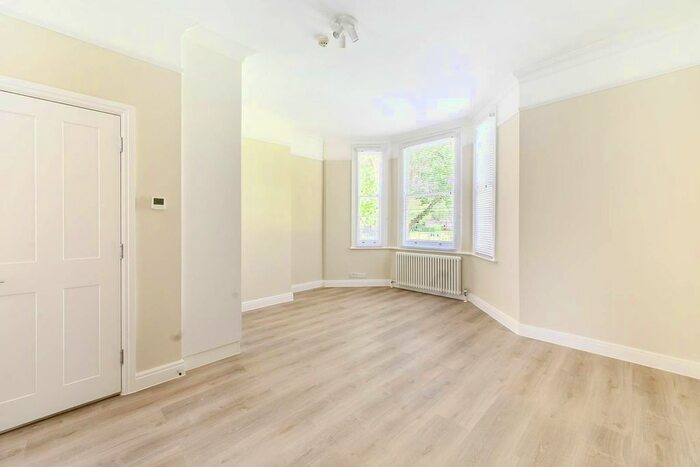 Studio To Rent In Vincent Square, Westminster, London, SW1P