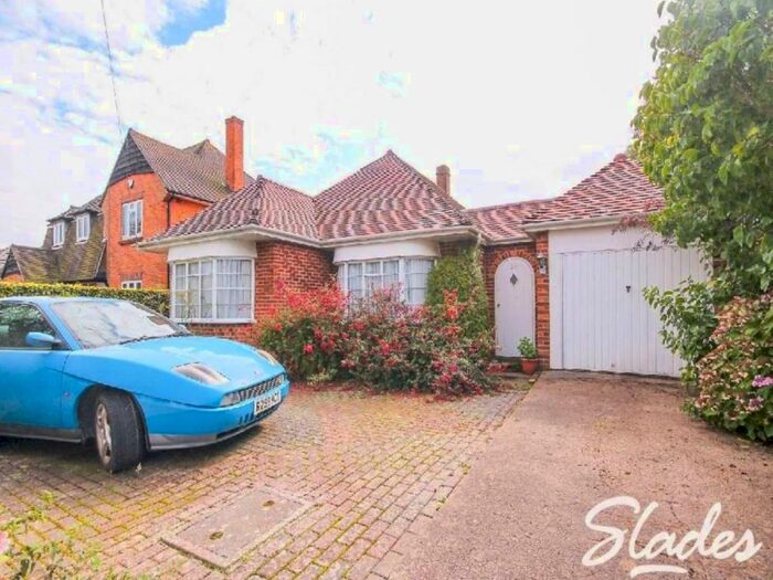 2 Bedroom Bungalow To Rent In Broadway, Hengistbury Head, Southbourne, BH6