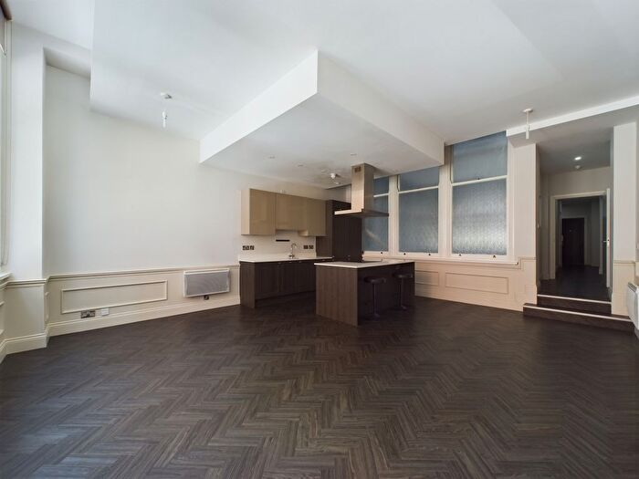 1 Bedroom Flat To Rent In Water Street, City Centre, Liverpool, L3