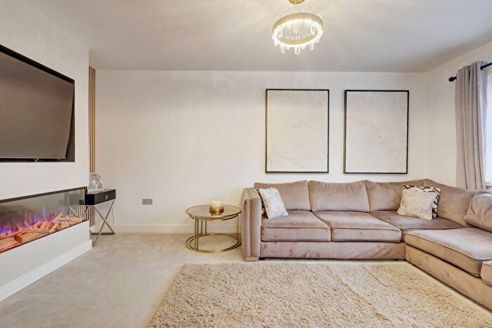 4 Bedroom Detached House For Sale In Great Burches Road, Benfleet, SS7