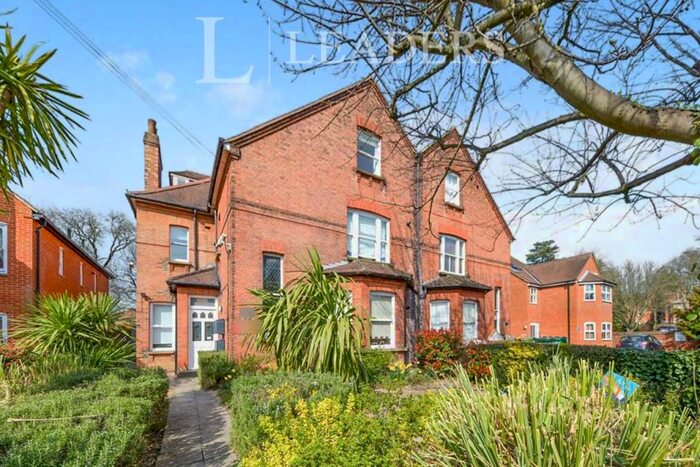 1 Bedroom Apartment To Rent In Beaconsfield Road, AL1