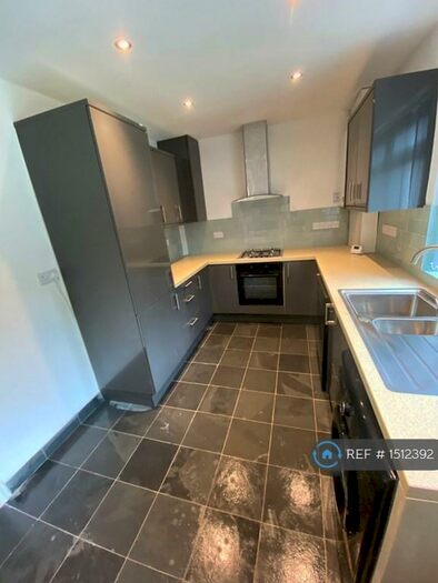 3 Bedroom Semi-Detached House To Rent In Mersey Bank Avenue, Manchester, M21