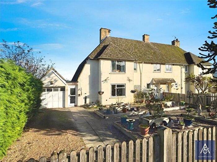 4 Bedroom Semi-Detached House For Sale In Wheelers Rise, Croughton, Brackley, NN13