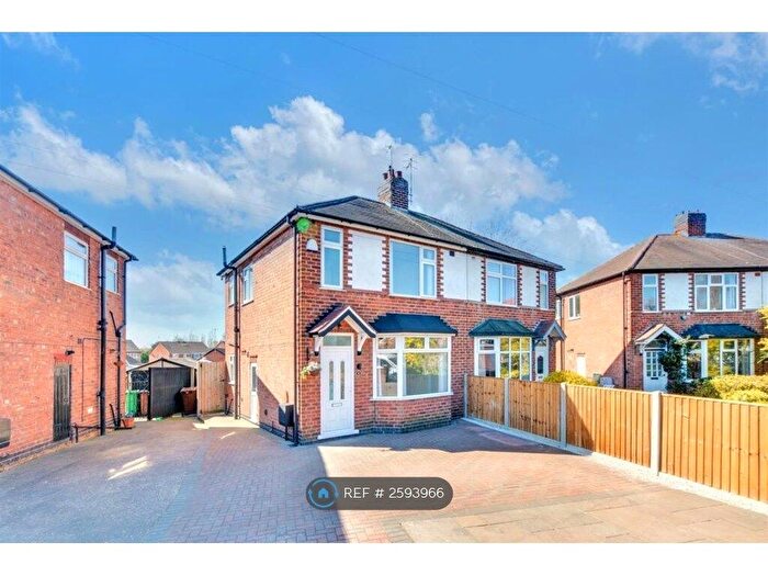3 Bedroom Semi-Detached House To Rent In Stancliffe Avenue, Nottingham, NG6