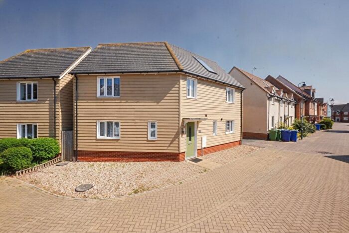 4 Bedroom Detached House For Sale In Redwing Avenue, Iwade, Sittingbourne, Kent, ME9