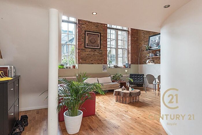 2 Bedroom Flat To Rent In Fleetwood Apartments, Northwold Road, London, N16