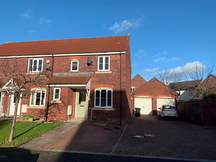 3 Bedroom Property For Sale In Meadowlands Avenue, Bridgwater, Somerset, TA6