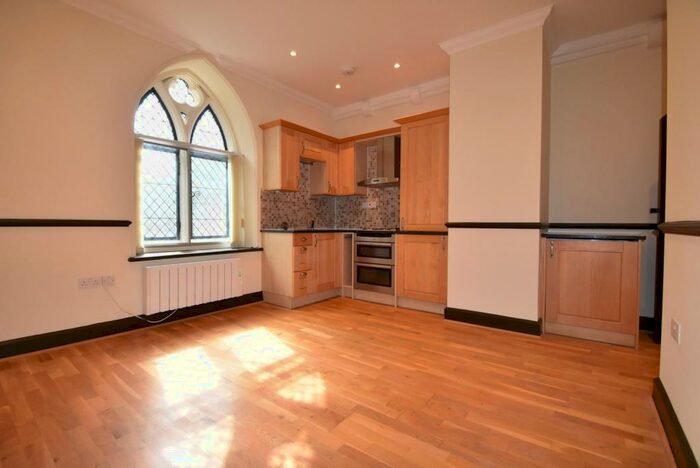 1 Bedroom Apartment To Rent In Convent Court, Hatch Lane, Windsor, Berkshire, SL4