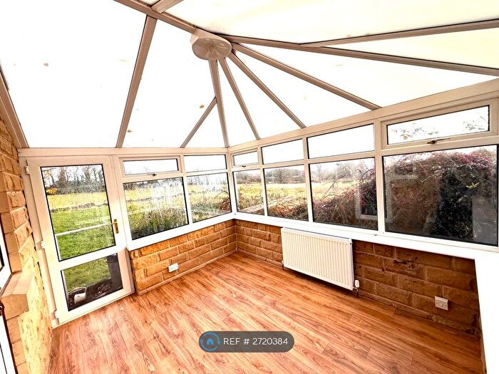 1 Bedroom Bungalow To Rent In Penistone Road, Grenoside, Sheffield, S35