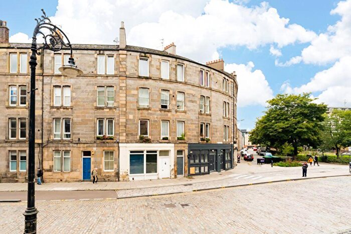 2 Bedroom Flat For Sale In / Henderson Street, Edinburgh, EH6