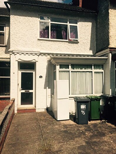 5 Bedroom Semi-Detached House To Rent In Leamington Spa, CV31