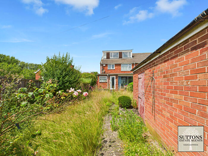 4 Bedroom Semi-Detached House For Sale In Billesden Close, Binley, CV3