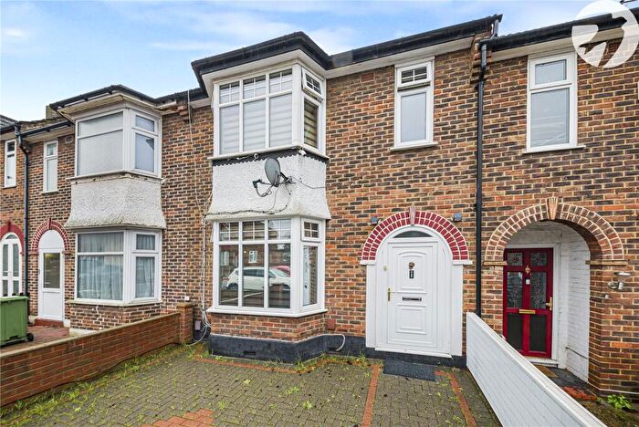 3 Bedroom Terraced House For Sale In South Park Crescent, London, SE6