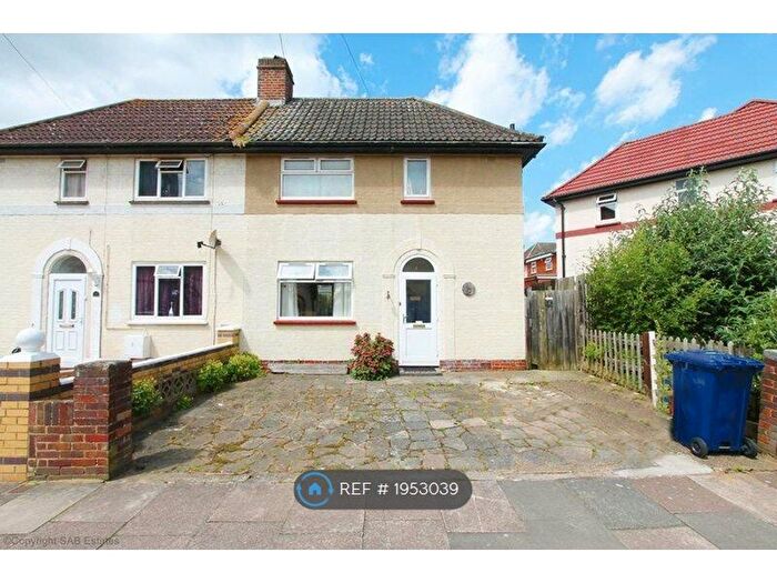 3 Bedroom Semi-Detached House To Rent In Longridge Lane, Southall, UB1