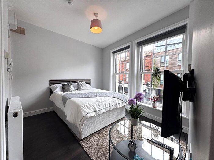 Apartment To Rent In High Road, Willesden Green, NW10