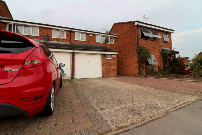 3 Bedroom Terraced House To Rent In Petunia Crescent, Springfield, Chelmsford, CM1
