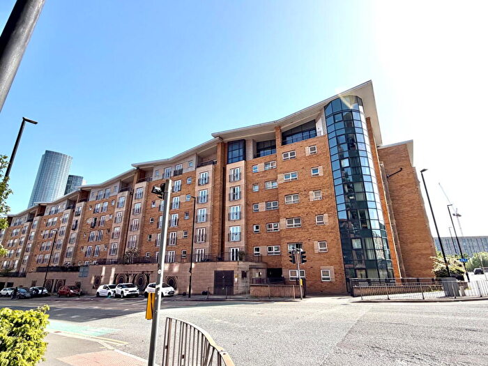 2 Bedroom Flat For Sale In Middlewood Street, Salford, M5