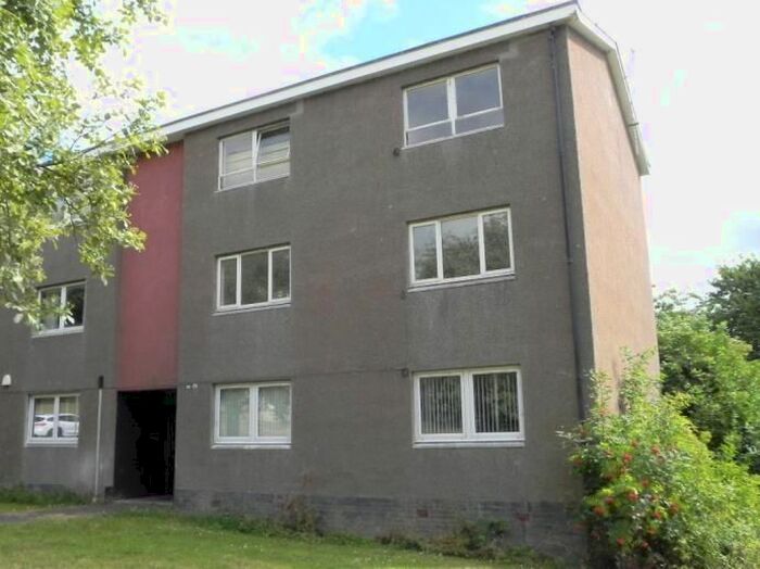 2 Bedroom Flat To Rent In Thurso Crescent, Menzieshill, Dundee, DD2