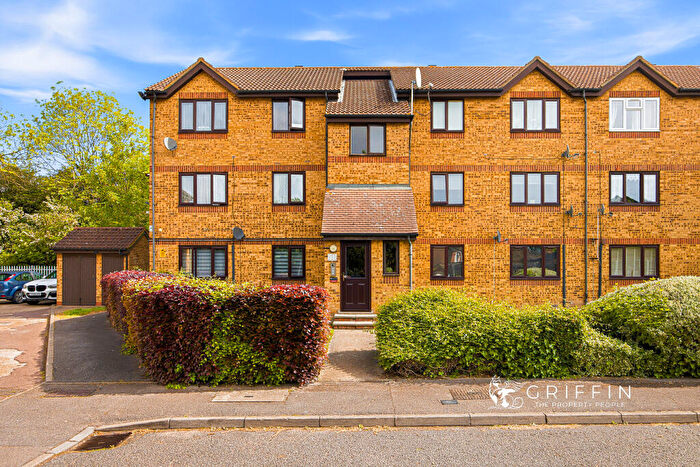 1 Bedroom Flat For Sale In Parsonage Road, Grays, RM20