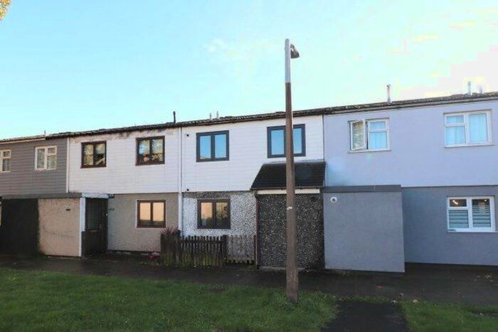 3 Bedroom Property To Rent In Mayflower Close, South Ockendon RM15