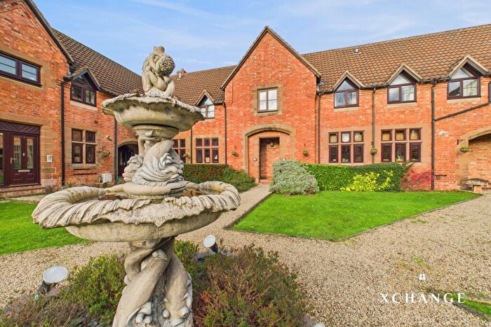 3 Bedroom Character Property For Sale In Weston Hall Stables, Mill Lane, Bulkington, CV12