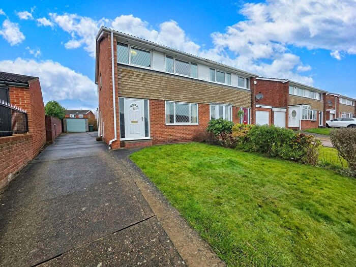 3 Bedroom Semi Detached House For Sale In Tennyson Road, Barnsley, S71