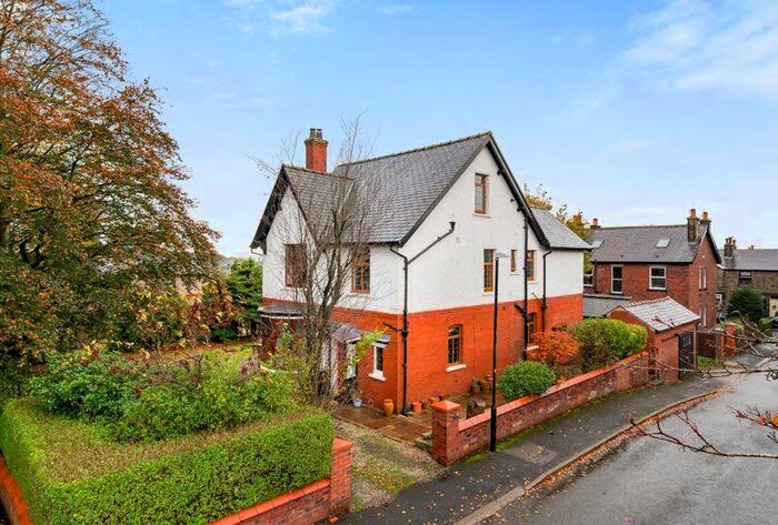 4 Bedroom Detached House For Sale In Lees Road, Anderton, PR6