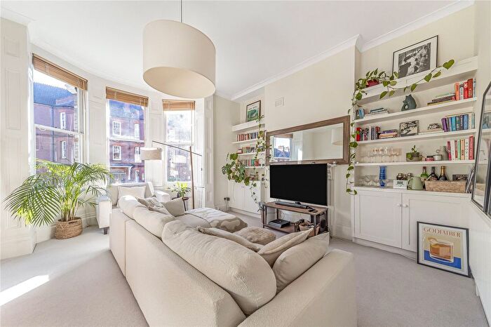 1 Bedroom Flat To Rent In St James`S Terrace, London, SW12
