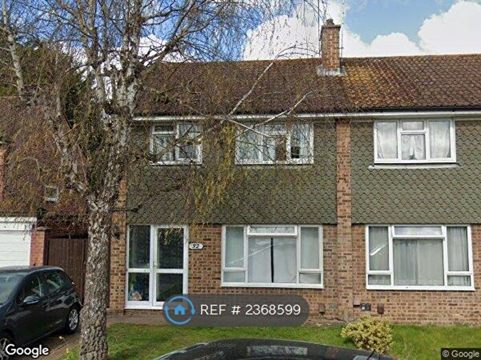 4 Bedroom Semi-Detached House To Rent In Nobles Way, Egham, TW20