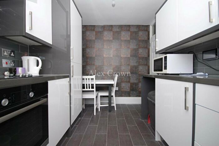 5 Bedroom Town House To Rent In Conisborough, Bayham Street, Camden, NW1