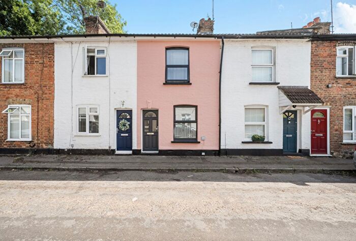 2 Bedroom Terraced House For Sale In Milton Road, Dunton Green, Sevenoaks, Kent, TN13