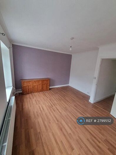 2 Bedroom Maisonette To Rent In High St, Ferndale, CF43