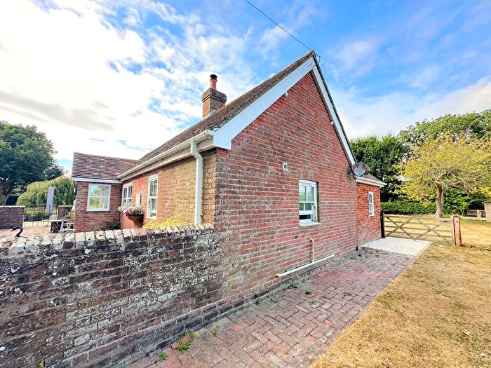 1 Bedroom Detached Bungalow To Rent In Potmans Lane, Bexhill-On-Sea, TN39