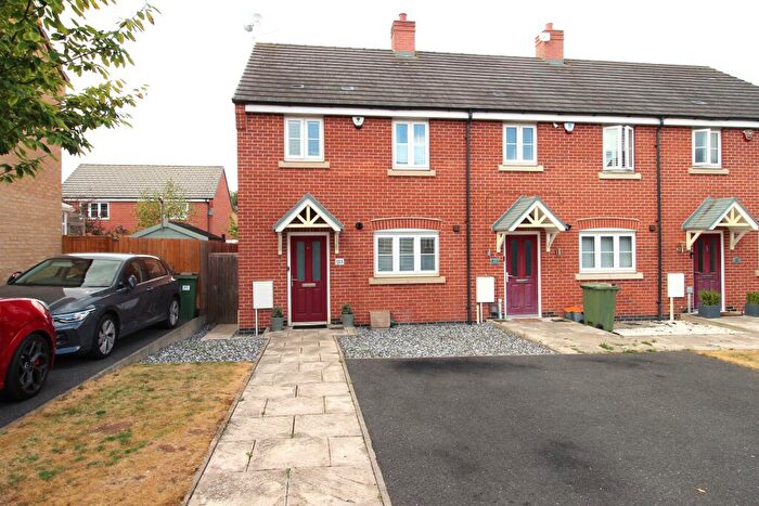 3 Bedroom End Of Terrace House For Sale In Snow Avenue, Leicester, LE8