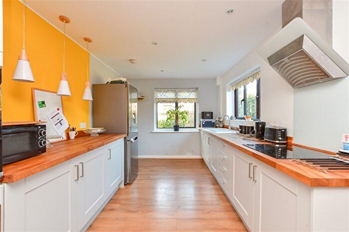 3 Bedroom Detached Bungalow For Sale In Jubilee Road, Littlebourne, Canterbury, Kent, CT3