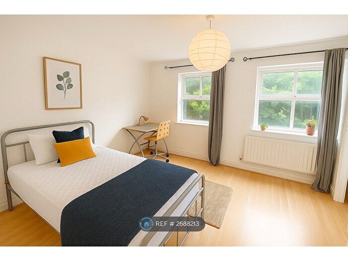 6 Bedroom Terraced House To Rent In Parnell Road, Stapleton, Bristol, BS16