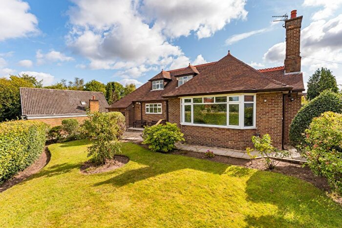5 Bedroom Bungalow To Rent In Chester Road, Mere, Knutsford, Cheshire, WA16