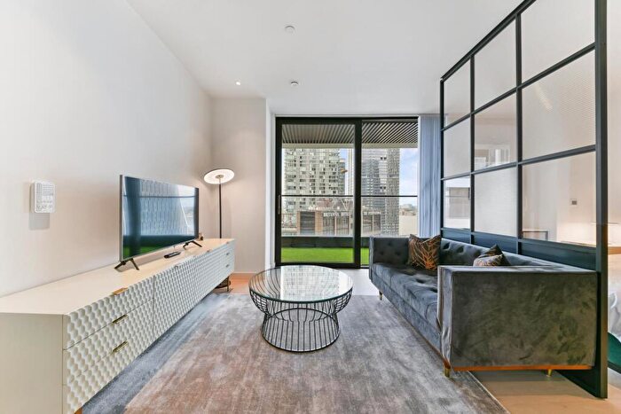 Apartment To Rent In Bagshaw Building, Wardian, Canary Wharf, London, E14