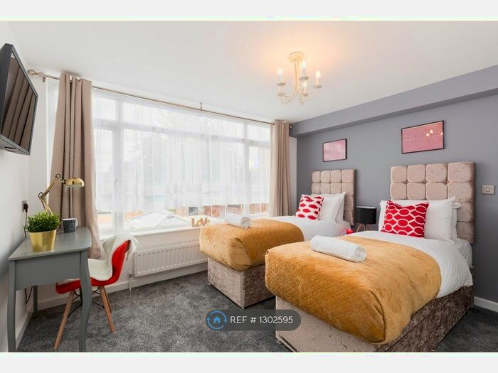 4 Bedroom Terraced House To Rent In Goode Avenue, Birmingham, B18