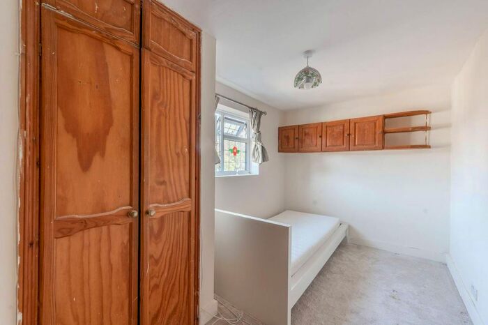 3 Bedroom Cottage For Sale In Chantry Road, Headstone, Harrow, HA3
