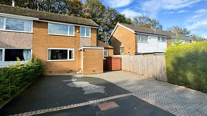 4 Bedroom Semi Detached House For Sale In Holt Park Grove, Holt Park, Adel, West Yorkshire, LS16
