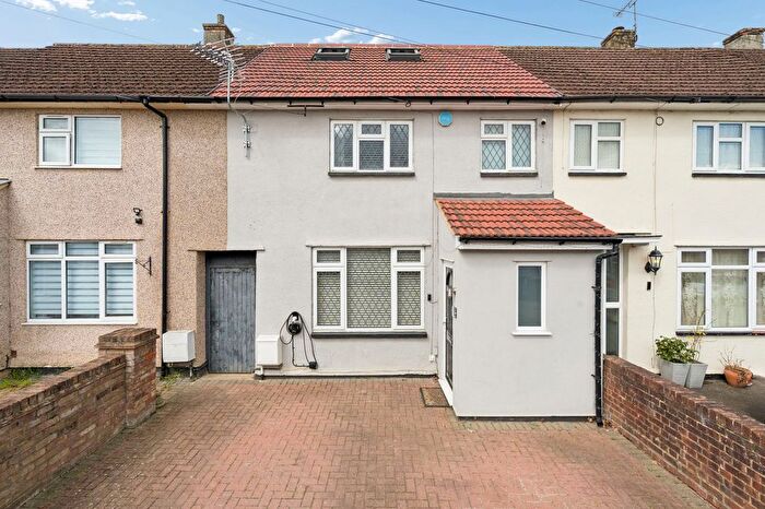 3 Bedroom Terraced House For Sale In Hindhead Green, South Oxhey, Watford, WD19
