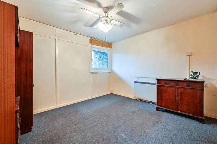 1 Bedroom Flat For Sale In Canute Gardens, Bermondsey, London, SE16