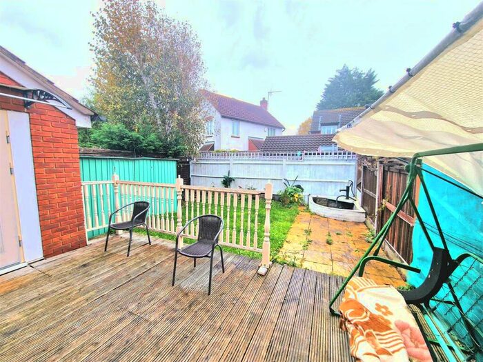 4 Bedroom House To Rent In Vanbrugh Close, London, E16